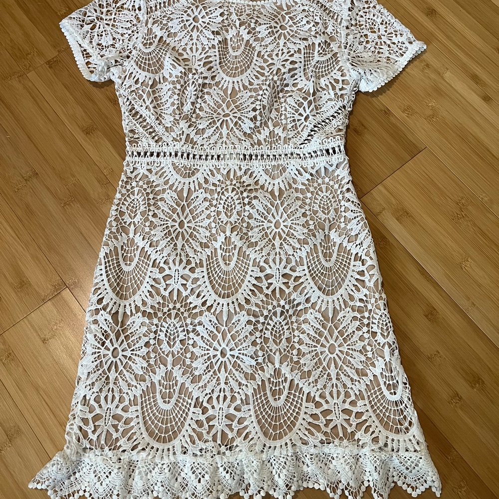Elegant White Lace Dress